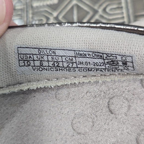 🐢 VIONIC Women's Dillon Gold Metallic Flip Flops Size 10 Orthotic Support - Picture 6 of 9